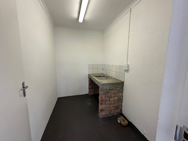 To Let commercial Property for Rent in Maitland Western Cape